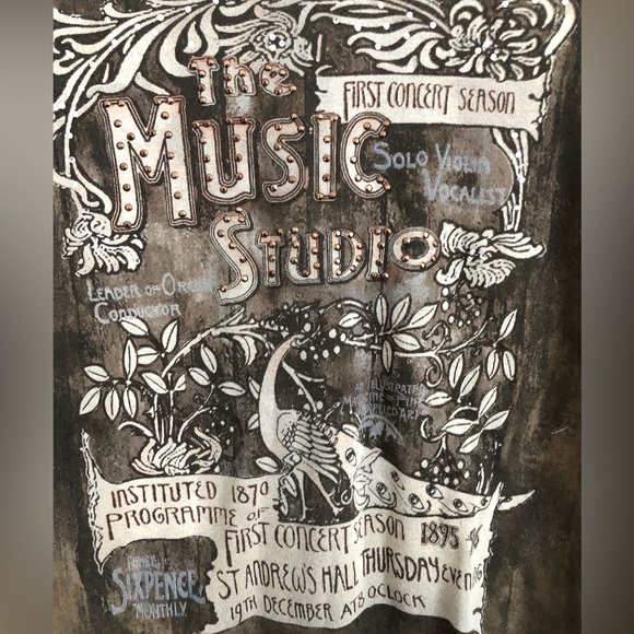 Vintage Y2K graphic 3/4 length sleeve top - Picture 3 of 5